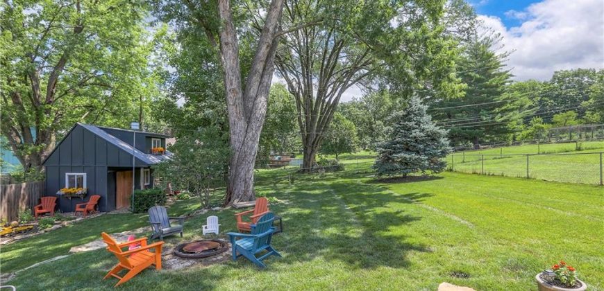 Homes for Sale in Kansas City, MO 64151 | 6735 NW Hilldale Drive