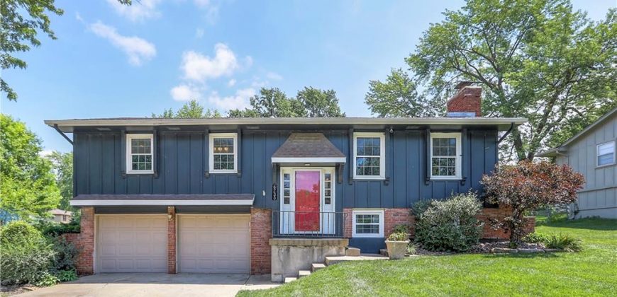 Homes for Sale in Kansas City, MO 64151 | 6735 NW Hilldale Drive
