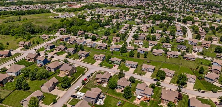 Homes for Sale in Kansas City, MO 64157 | 8308 NE 105th Street