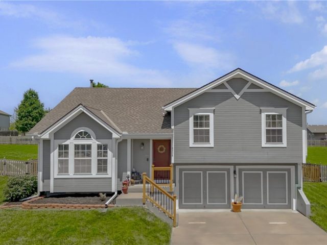 Homes for Sale in Kansas City, MO 64157 | 8308 NE 105th Street