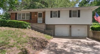 Homes for Sale in Gladstone, MO 64119 | 6705 N Bellefontaine Avenue