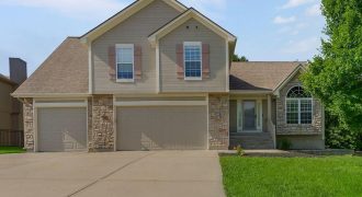 Homes for Sale in Smithville, MO 64089 | 701  Tomahawk Court