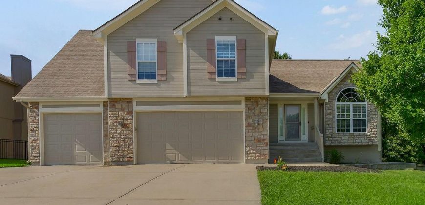 Homes for Sale in Smithville, MO 64089 | 701  Tomahawk Court
