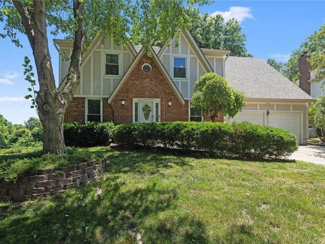 Homes for Sale in Kansas City, MO 64119 | 5907 N Jackson Drive