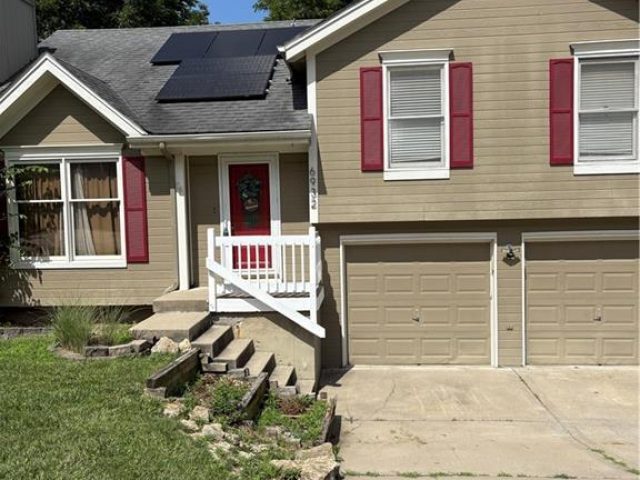 Homes for Sale in Kansas City, MO 64118 | 6932 N Mercier Street