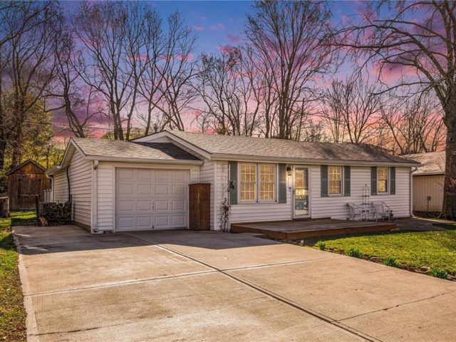 Homes for Sale in Excelsior Springs, MO 64024 | 323  Woods Avenue