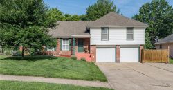 Homes for Sale in Gladstone, MO 64118 | 6704 N Garfield Street