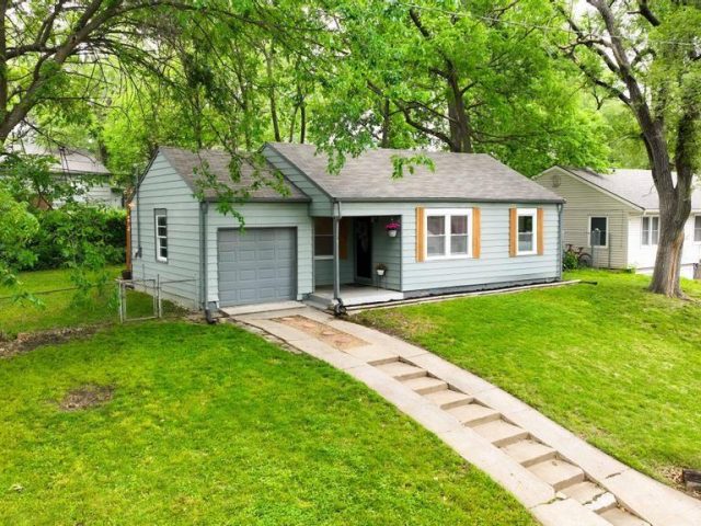 Homes for Sale in Kansas City, MO 64116 | 620 NE 45TH Terrace