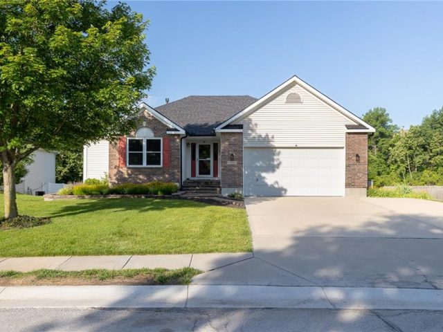 Homes for Sale in Riverside, MO 64150 | 5006 NW Woodside Drive