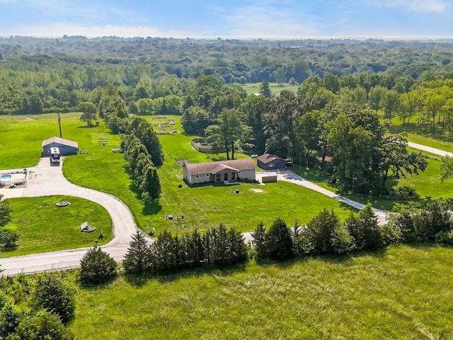 Homes for Sale in Kearney, MO 64060 | 16003  Cordell Road