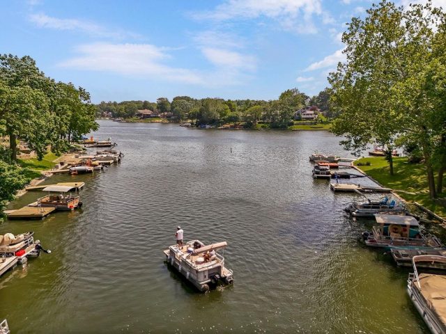 Homes for Sale in Lake Waukomis, MO 64151 | 376 NW North Shore Drive
