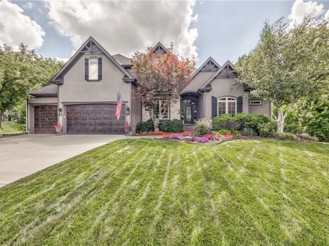 Homes for Sale in Kansas City, MO 64156 | 4203 NE 95th Court