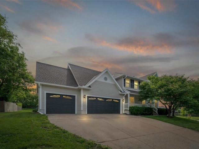 Homes for Sale in Kansas City, MO 64155 | 10001 N Wayne Place