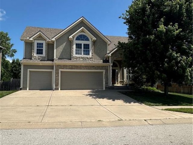 Homes for Sale in Kearney, MO 64060 | 2102  Victory Lane