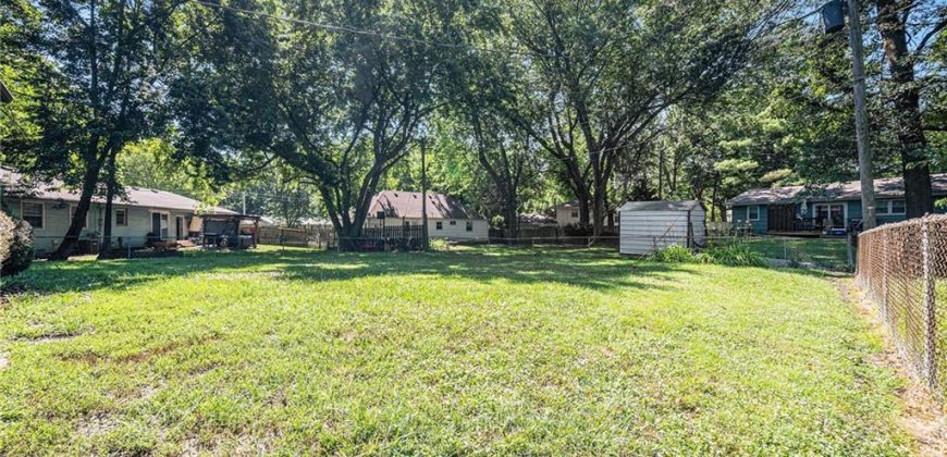 Homes for Sale in Liberty, MO 64068 | 102  Avondale Avenue