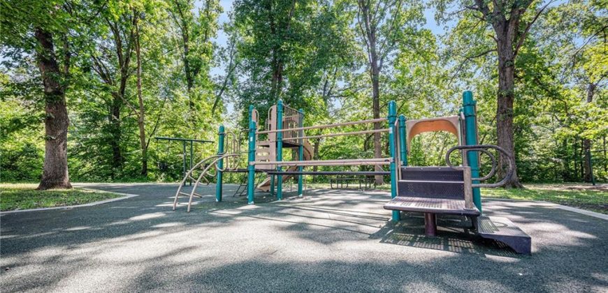 Homes for Sale in Liberty, MO 64068 | 102  Avondale Avenue