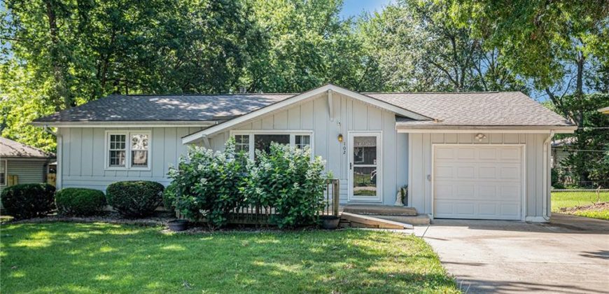 Homes for Sale in Liberty, MO 64068 | 102  Avondale Avenue