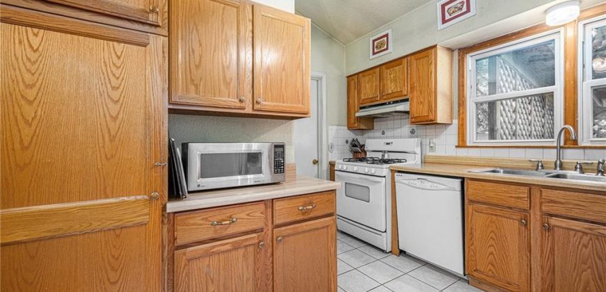 Homes for Sale in Liberty, MO 64068 | 102  Avondale Avenue