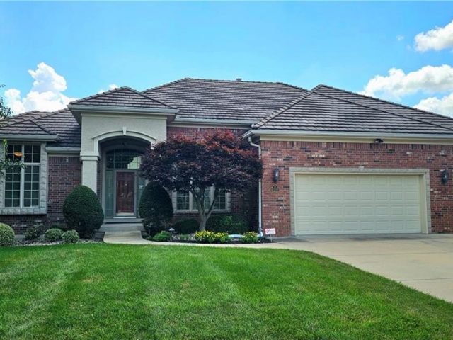 Homes for Sale in Kansas City, MO 64154 | 6201 NW 101st Street