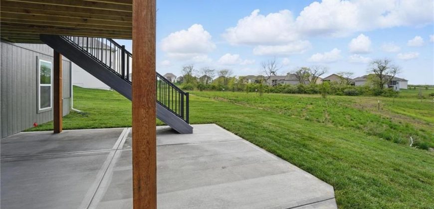 Homes for Sale in Kansas City, MO 64155 | 1510 NW 106th Terrace