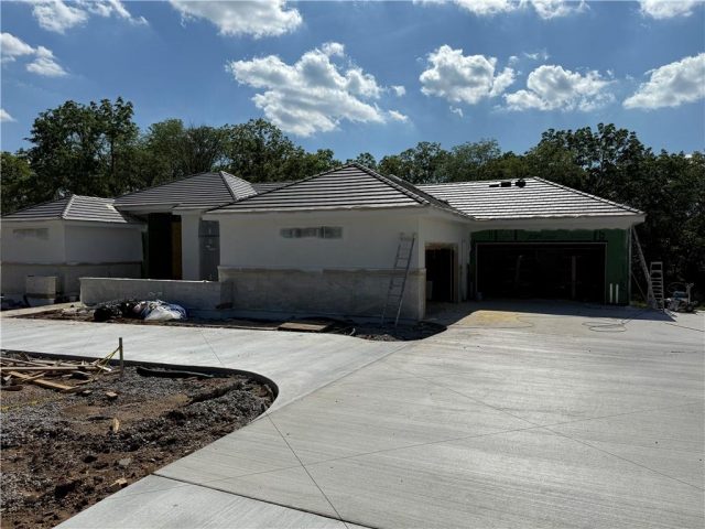 Homes for Sale in Parkville, MO 64152 | 7410 NW Pampas Lane
