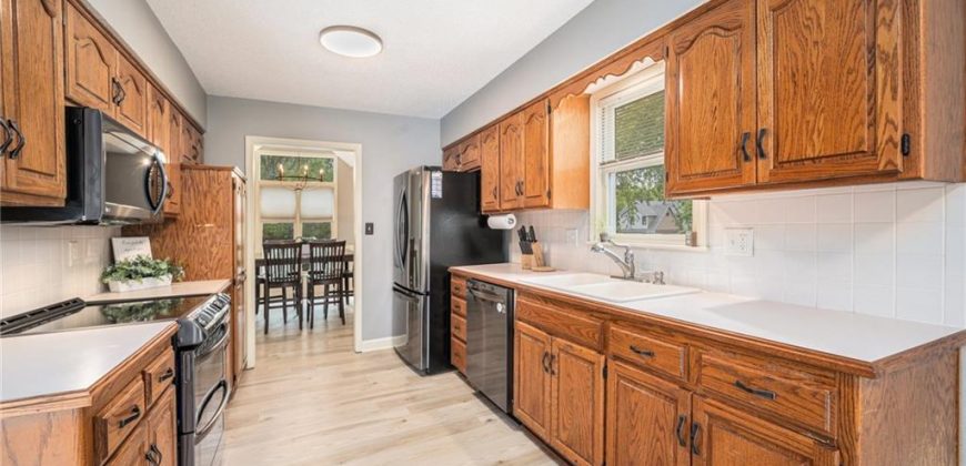Homes for Sale in Liberty, MO 64068 | 1201  Wellington Way