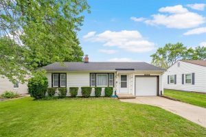 2504-NE-60th-Street-mls-2552609-image-1