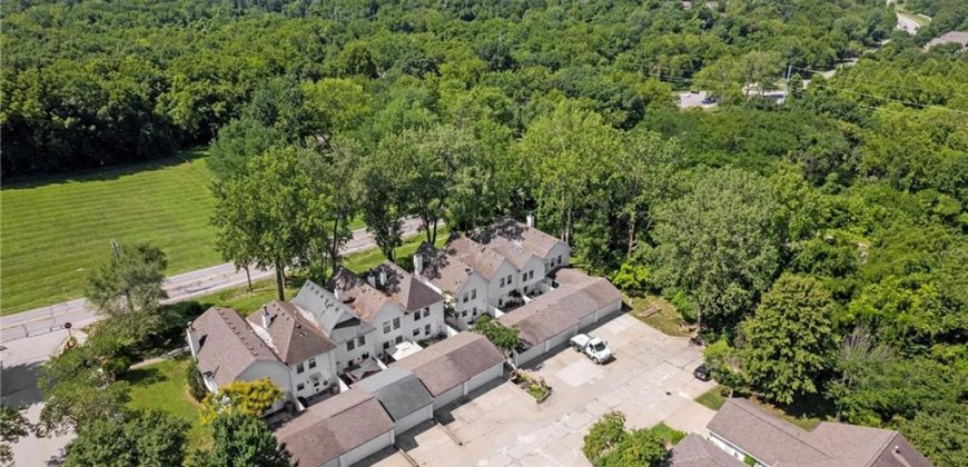 Homes for Sale in Kansas City, MO 64155 | 8416 N Park Court