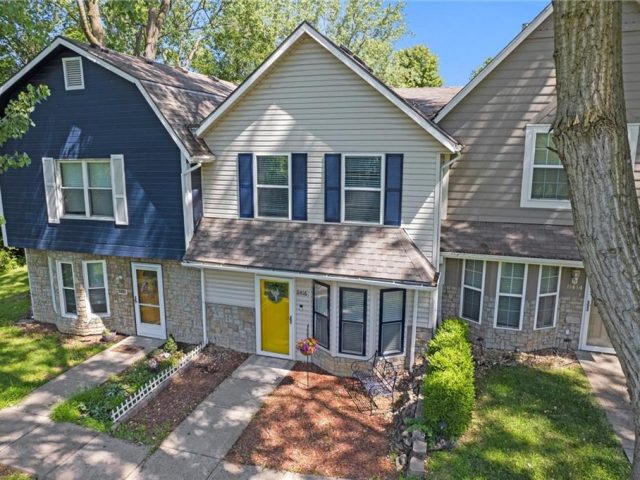 Homes for Sale in Kansas City, MO 64155 | 8416 N Park Court