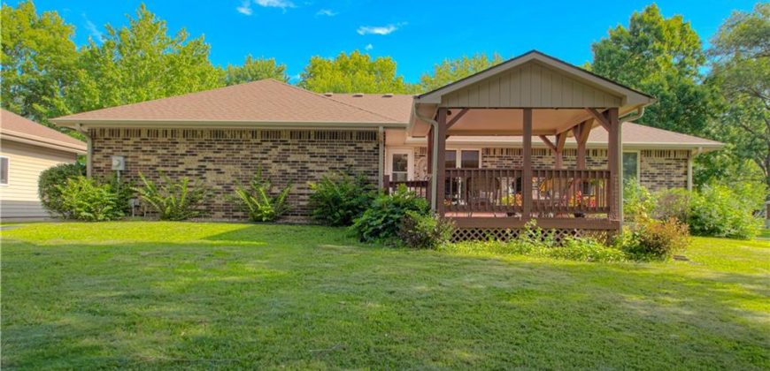 Homes for Sale in Smithville, MO 64089 | 607  SUNSET Drive