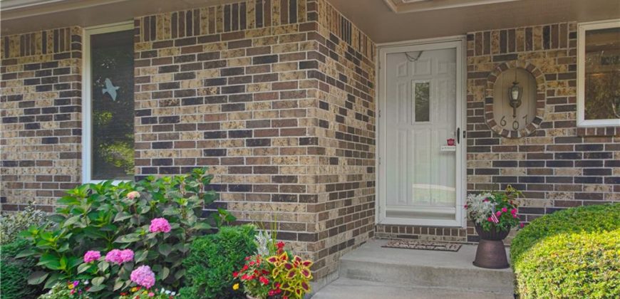 Homes for Sale in Smithville, MO 64089 | 607  SUNSET Drive