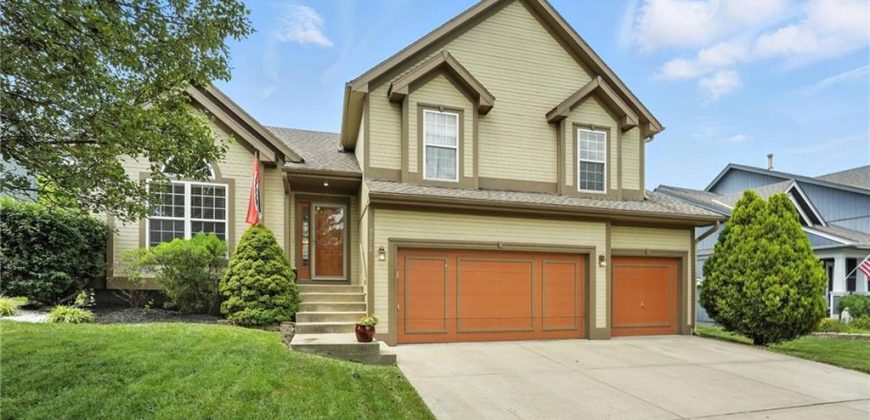Homes for Sale in Kansas City, MO 64154 | 9018 N Hull Avenue