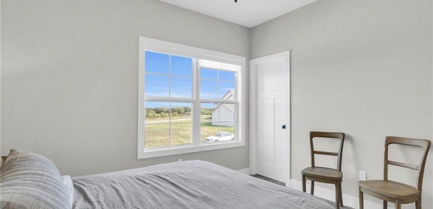 Homes for Sale in Smithville, MO 64089 | 16740 N Dundee Road