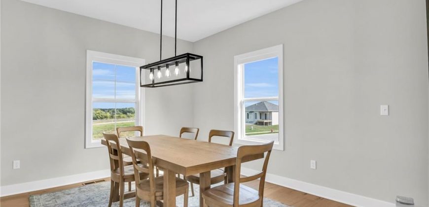 Homes for Sale in Smithville, MO 64089 | 16740 N Dundee Road