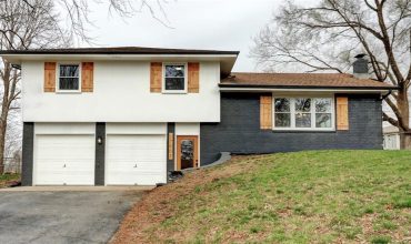 Homes for Sale in Kansas City, MO 64152 | 17002 NW 76th Street