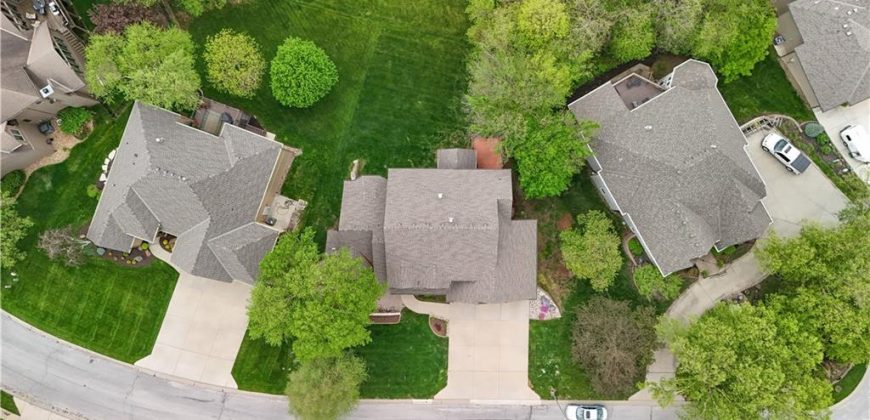 Homes for Sale in Parkville, MO 64152 | 10505 NW River Hills Drive