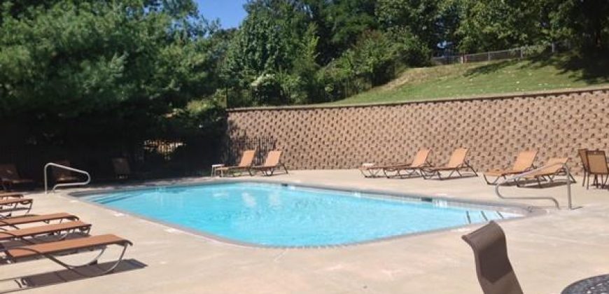 Homes for Sale in Parkville, MO 64152 | 10505 NW River Hills Drive