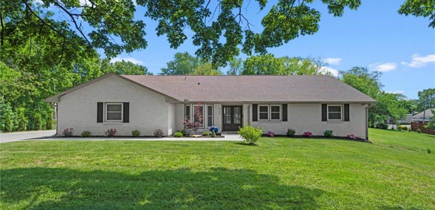 Homes for Sale in Oakwood, MO 64118 | 435 NE Post Oak Lane