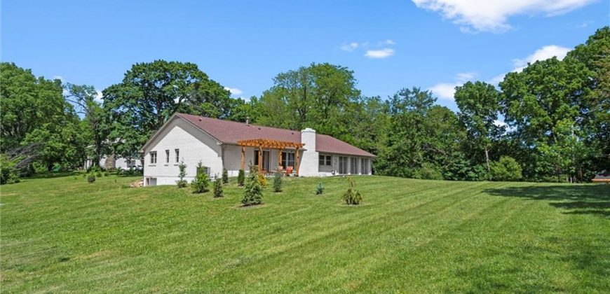 Homes for Sale in Oakwood, MO 64118 | 435 NE Post Oak Lane