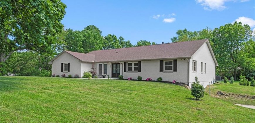 Homes for Sale in Oakwood, MO 64118 | 435 NE Post Oak Lane