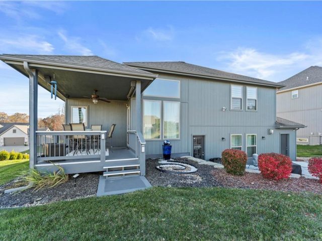 Homes for Sale in Kansas City, MO 64151 | 4108 NW 76th Street