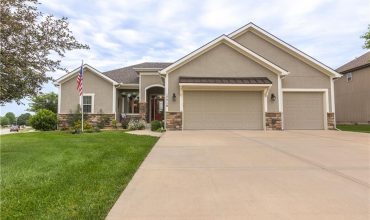 Homes for Sale in Smithville, MO 64089 | 17710  Mission Ridge Drive