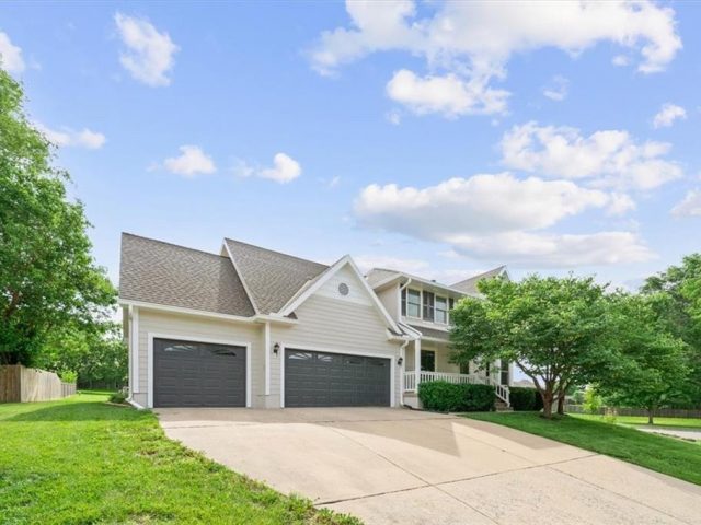 Homes for Sale in Kansas City, MO 64155 | 10001 N Wayne Place