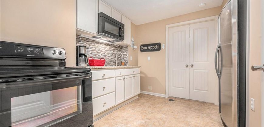 Homes for Sale in Parkville, MO 64152 | 6130  Lime Stone Court