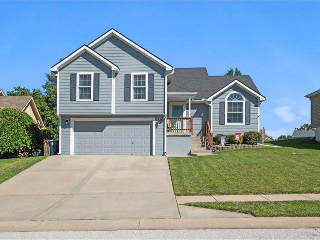 Homes for Sale in Kansas City, MO 64157 | 11039 N Ditman Avenue