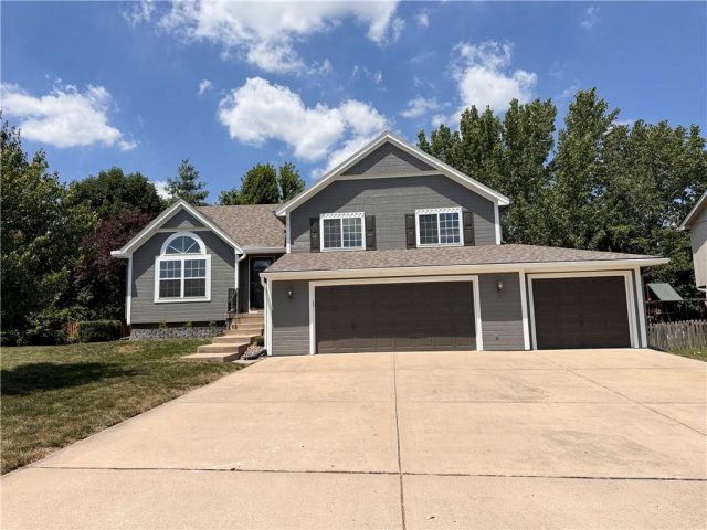 Homes for Sale in Kansas City, MO 64119 | 4000 NE 79th Street