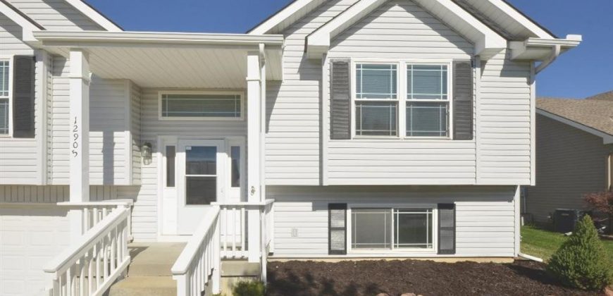 Homes for Sale in Platte City, MO 64079 | 12905  Ridgeview Drive