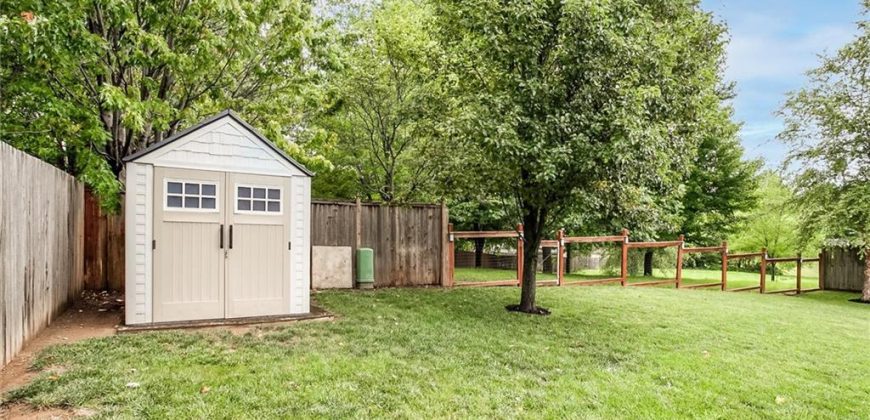 Homes for Sale in Smithville, MO 64089 | 13309  Craig Court
