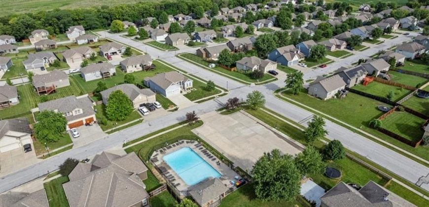 Homes for Sale in Kearney, MO 64060 | 801  Englewood Drive