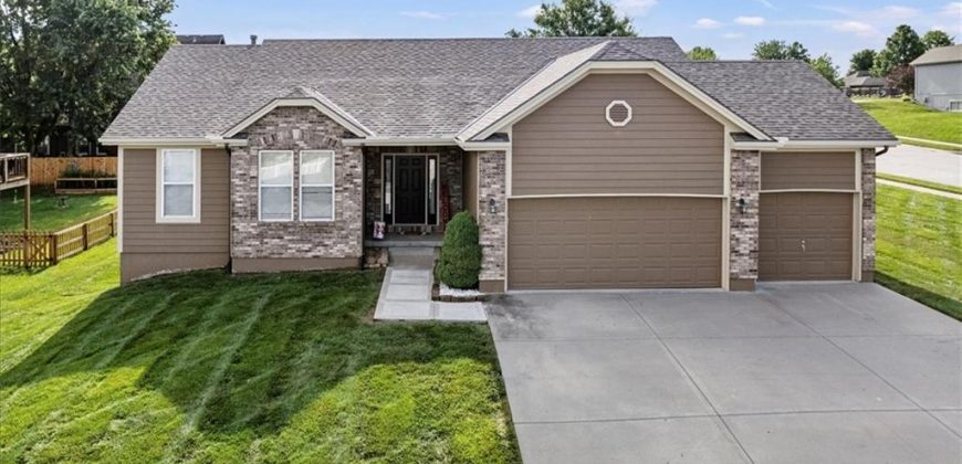 Homes for Sale in Kearney, MO 64060 | 801  Englewood Drive